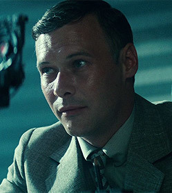 http://static.tvtropes.org/pmwiki/pub/images/holden_2.jpg