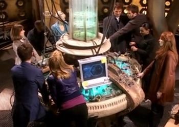 http://static.tvtropes.org/pmwiki/pub/images/the_children_of_time_pilot_the_tardis.jpg