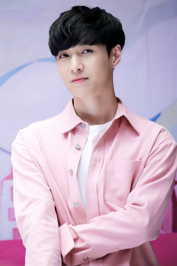 http://static.tvtropes.org/pmwiki/pub/images/yixing.png