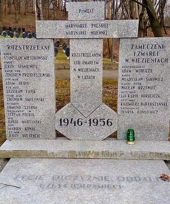 https://static.tvtropes.org/pmwiki/pub/images/1946polishmemorialx.jpg