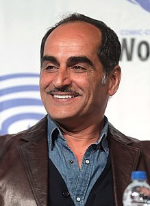 https://static.tvtropes.org/pmwiki/pub/images/220px_navid_negahban_by_gage_skidmore_2.jpg