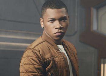 https://static.tvtropes.org/pmwiki/pub/images/arrowverse_jax_jefferson.png