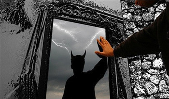 https://static.tvtropes.org/pmwiki/pub/images/devil_in_miror.jpg