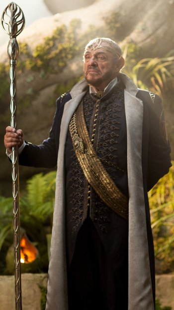 https://static.tvtropes.org/pmwiki/pub/images/eventine_elessedil_john_rhys_davies.jpg