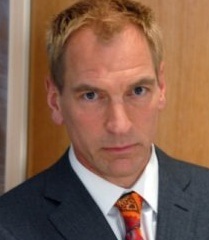 https://static.tvtropes.org/pmwiki/pub/images/julian_sands_913.jpg