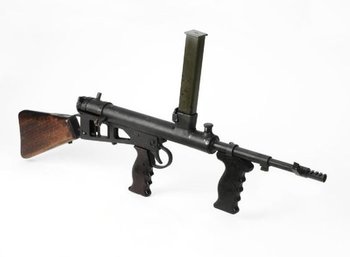 https://static.tvtropes.org/pmwiki/pub/images/owengun.jpg