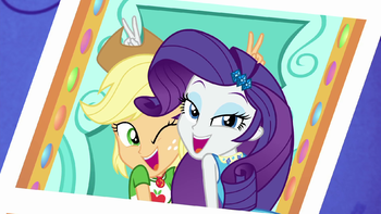 https://static.tvtropes.org/pmwiki/pub/images/photo_of_applejack_and_rarity_smiling_egrof.png