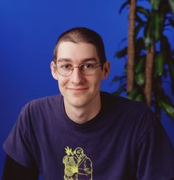 https://static.tvtropes.org/pmwiki/pub/images/s7_ryan_shoulders.jpg