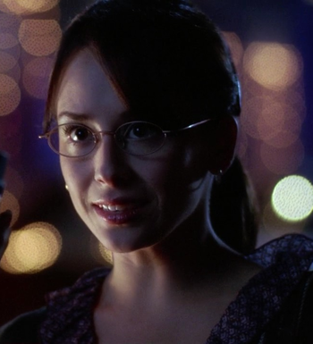 https://static.tvtropes.org/pmwiki/pub/images/sasha_woodman_smallville_001.png