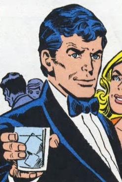 https://static.tvtropes.org/pmwiki/pub/images/steven_grant_vs_bruce_wayne_art_comparison.jpg