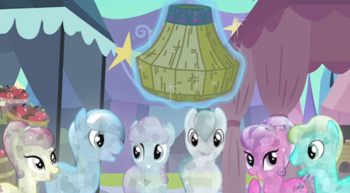 https://static.tvtropes.org/pmwiki/pub/images/watching_ponies_are_rejuvenated_by_rarity_s3e2_2.png